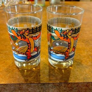 Vintage Disney Tigger Christmas Glasses (2)